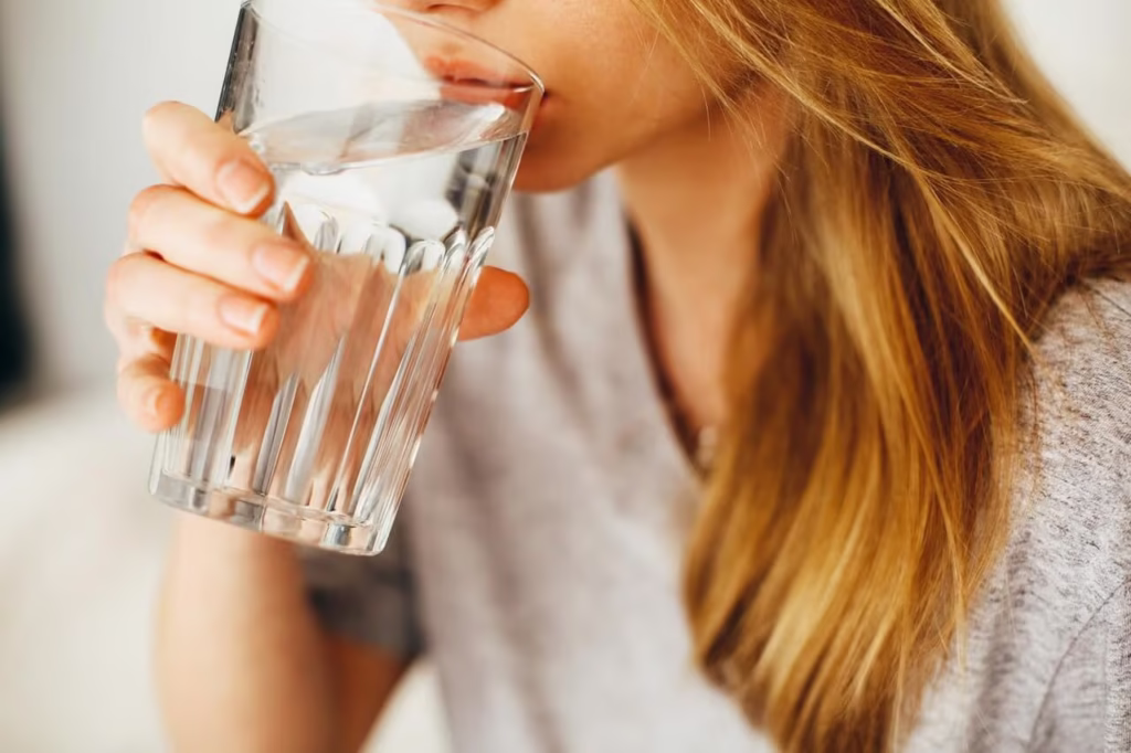 beneficios-beber-agua-pos-cirurgia
